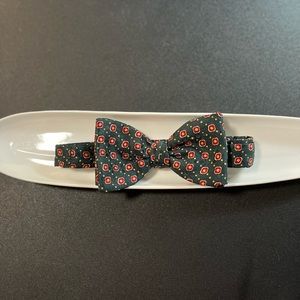 BeauTie LTD Vermont Bow Tie, Grey Red Squares. Adjustable. 100% Silk.